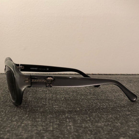 Vintage Versace Sunglasses - Picture 6 of 10
